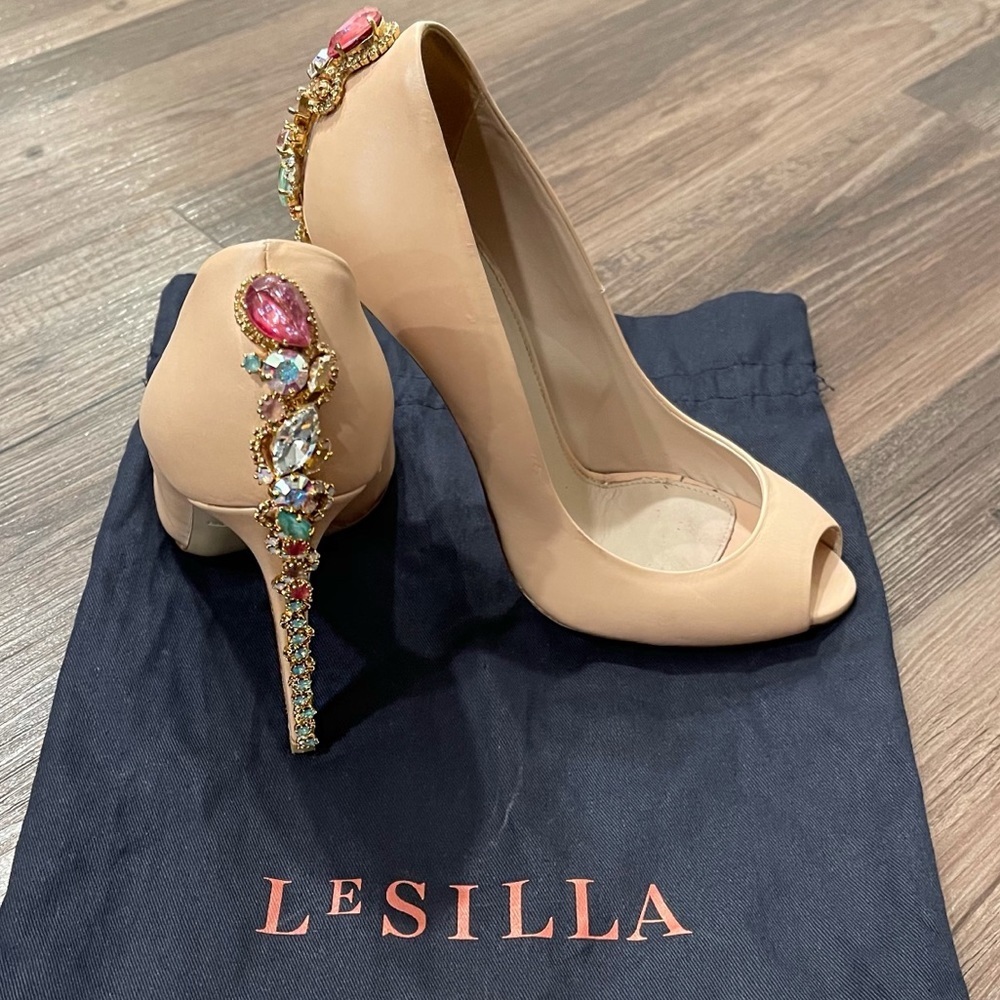 LeSilla SHOES. Décolleté w Jewel on the heel. Leather. MADE IN ITALY. 7 or 37IT